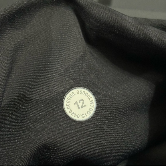 Lululemon Fast and Free High Rise Shorts Camo 5” - Picture 4 of 5